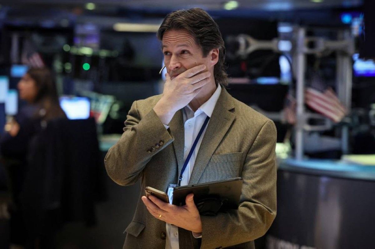 موجة بيع أسهم التكنولوجيا تهبط بـ «وول ستريت»