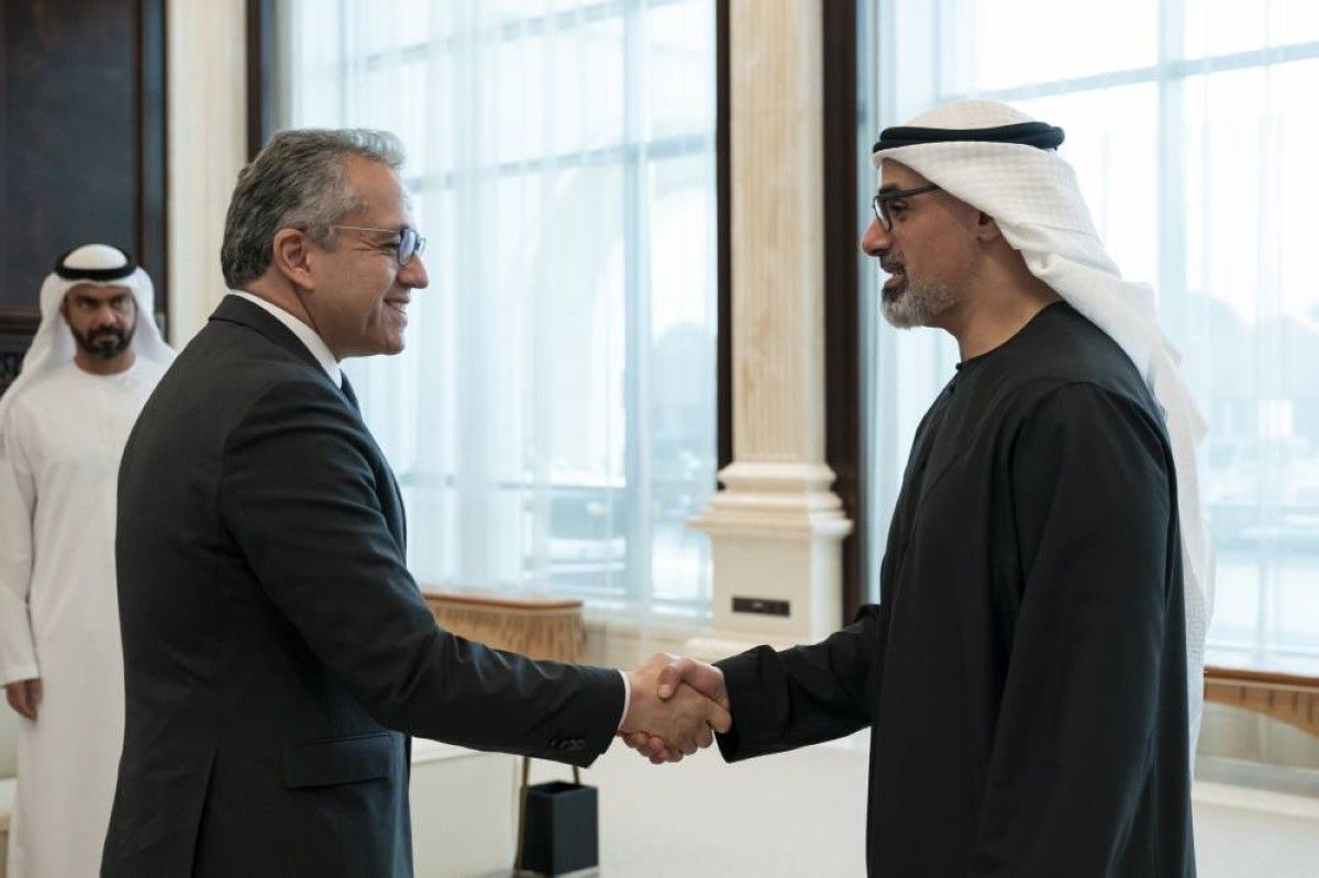 خالد بن محمد يبحث ومدير عام «اليونسكو» تعزيز التعاون