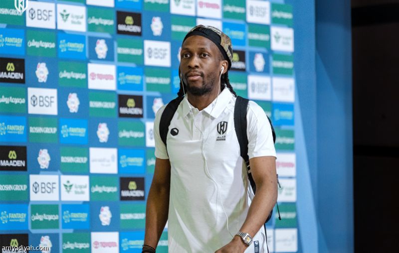 الأخدود يعوض الغيابات واللزام يبدأ