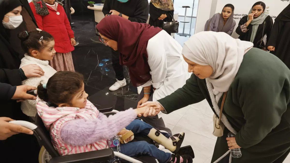 حصري: مركز الملك سلمان يحقق معجزة طبية جديدة للتوائم الملتصقة - برامج علاجية ثورية تغير حياتهم!