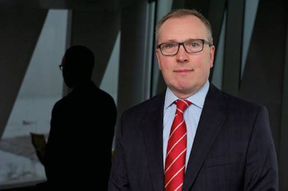 ماذا حدث في الأسواق: السيولة تقود التصحيح التاريخي للذهب والفضة.. وتتلاعب بالأسهم