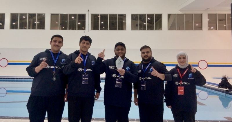 AIU تتألق مجدداً: فريق Blue Tech يحقق المركز الأول في مسابقة الروبوتات البحرية