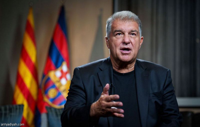 برشلونة يعلن استقالة لابورتا