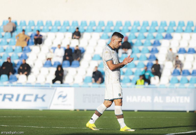 بنكهة يونانية.. العلا يعود بنقاط الباطن