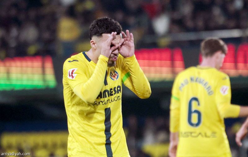 فياريال يعاقب إسبانيول برباعية