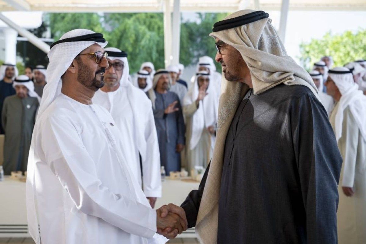 رئيس الدولة يستقبل المشاركين في برنامج القادة الإماراتيين من الصف الثاني