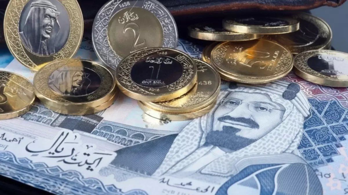 رسمياً: فوضى أسعار الريال السعودي اليوم... الفرق بين البنوك يصل 0.28 قرش - أي بنك يعطي أفضل سعر؟
