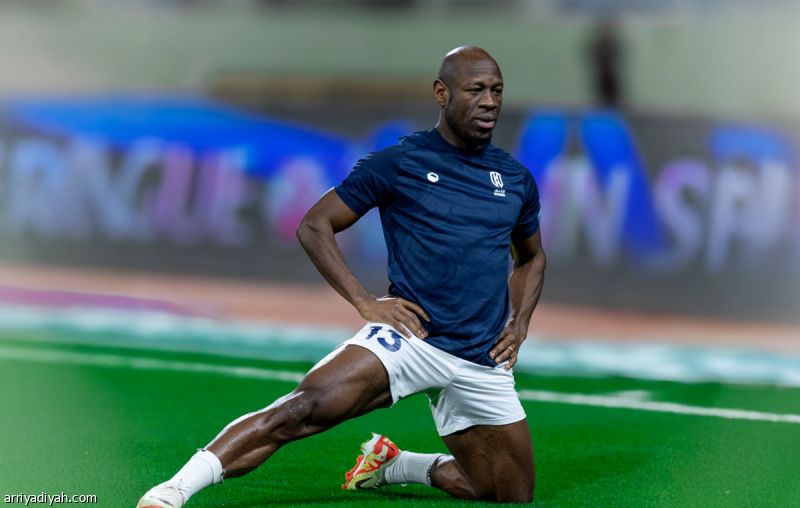 الربيعي وباسوجوج يدعمان الأخدود أمام الحزم