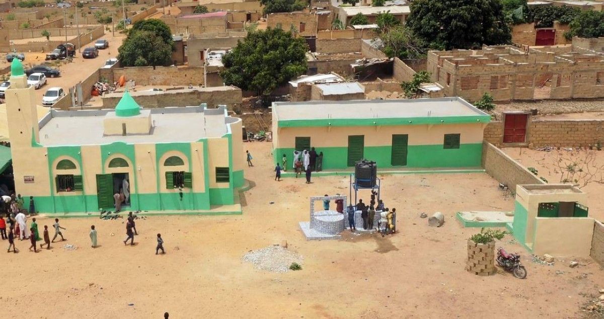 "الأعمال الخيرية العالمية" تبني 140 مجمعا خيريا خارج الدولة في 2025