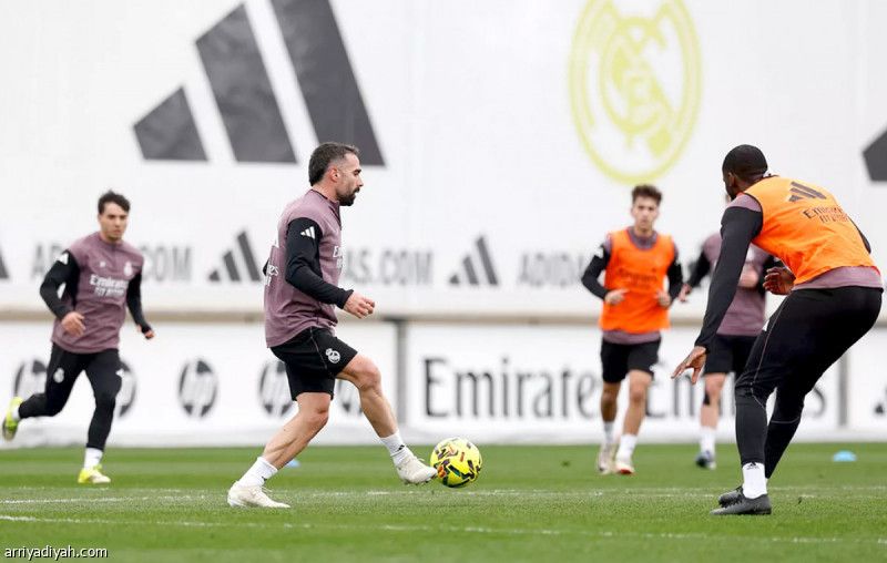 كارفاخال مع الريال.. غضب مكتوم وكثير من الشكوك