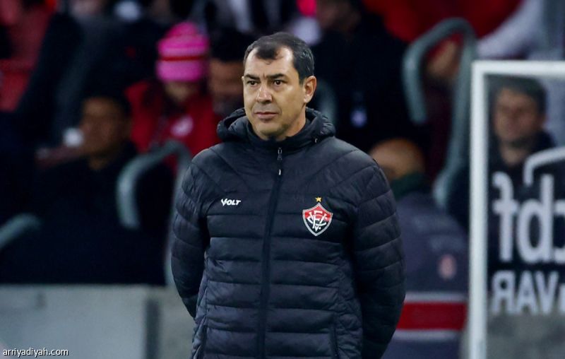 كاريلي.. الرحالة البرازيلي في محاولة إنقاذ ضمك