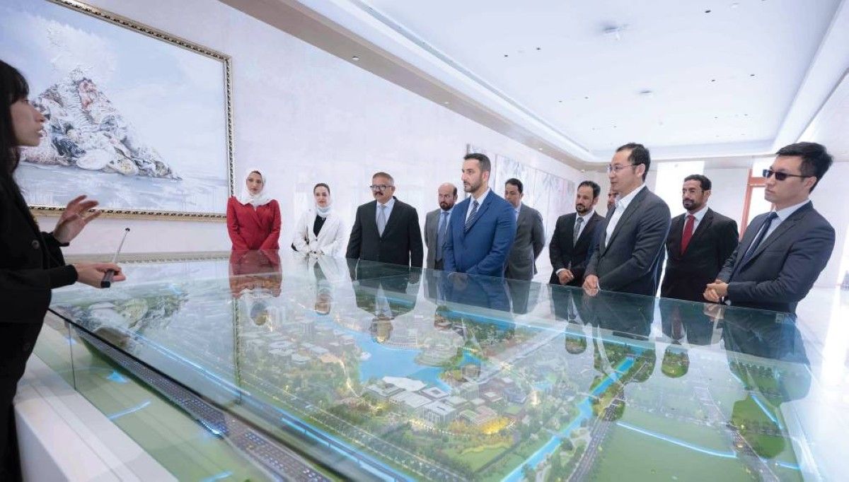 سلطان بن أحمد: الاستفادة من التجارب العالمية ومواكبة التطورات التقنية