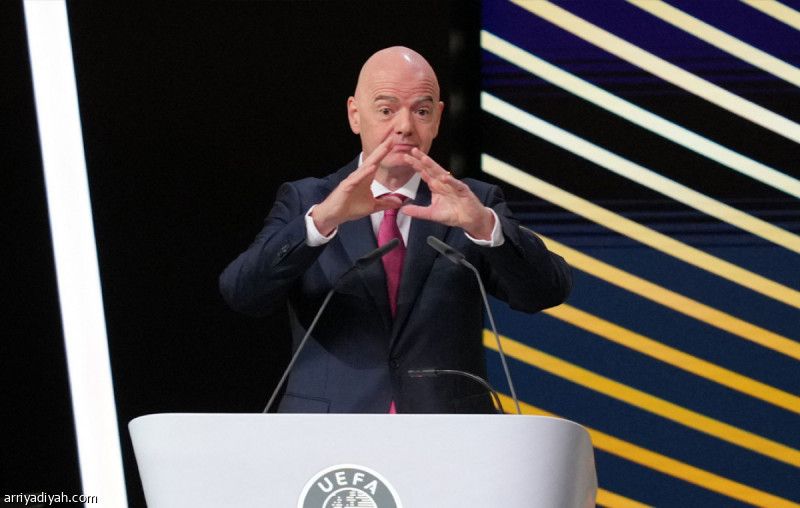 «فيفا» و«يويفا» يحتفلان بنهاية السوبر