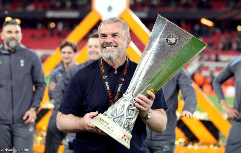 بوستيكوجلو: توتنام ليس ناديا كبيرا