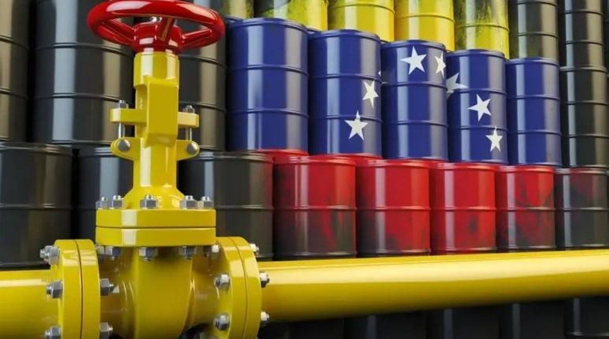 أمريكا تسترد 'كنز الجنوب' وتُحكم قبضتها على خام فنزويلا"