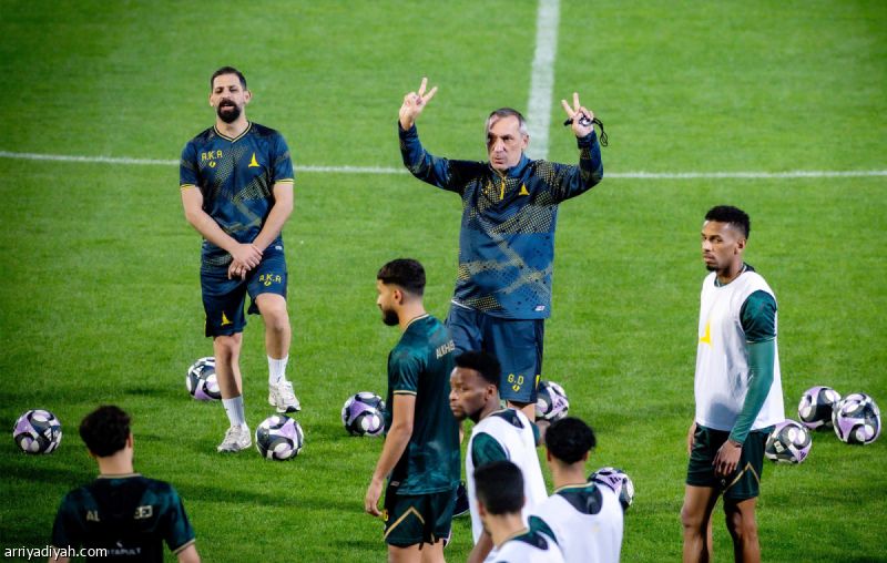 أمام الرياض.. فرص شينكيفيلد تتضاءل