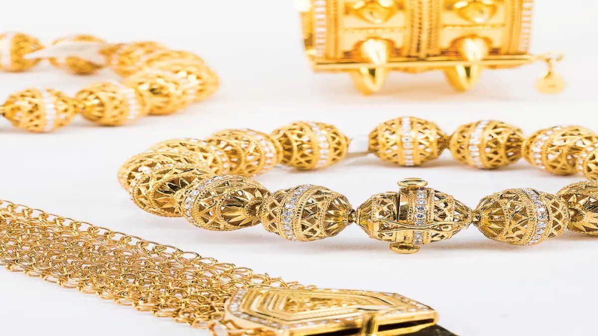 فرصة نادرة.. وظائف في مسقط تجمع التراث بالفخامة: دار 'عُمانية تور' تبحث عن مصممي مجوهرات مبدعين - التقديم مُتاح الآن!