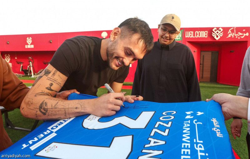 بعد واقعة كوزاني.. الخلود يكرم «حامل الكرات»