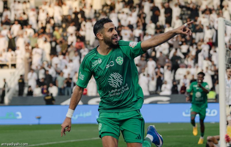 محرز يحسم النجومية بـ4