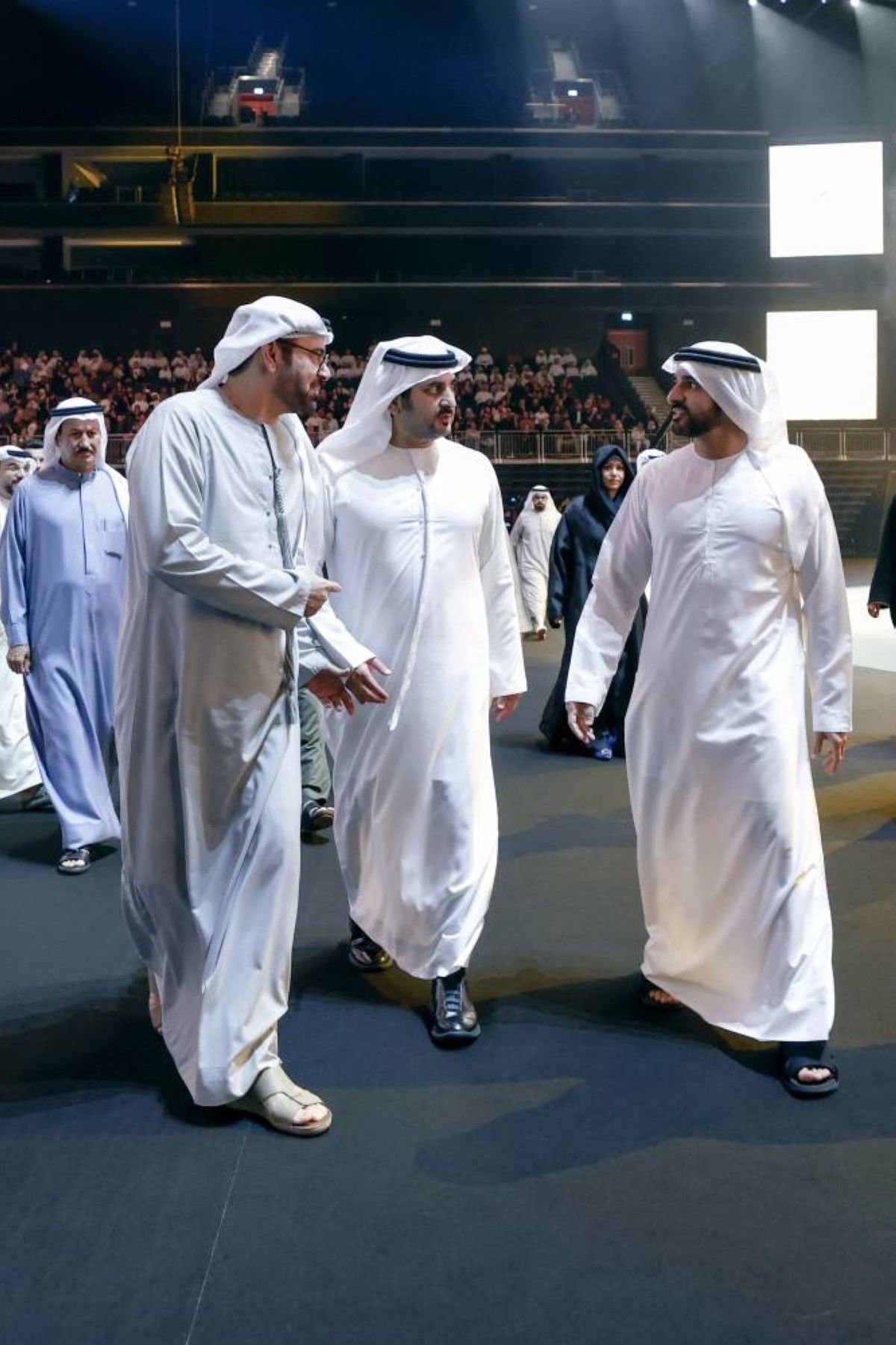 محمد بن راشد: الأمل يصنع المعجزات