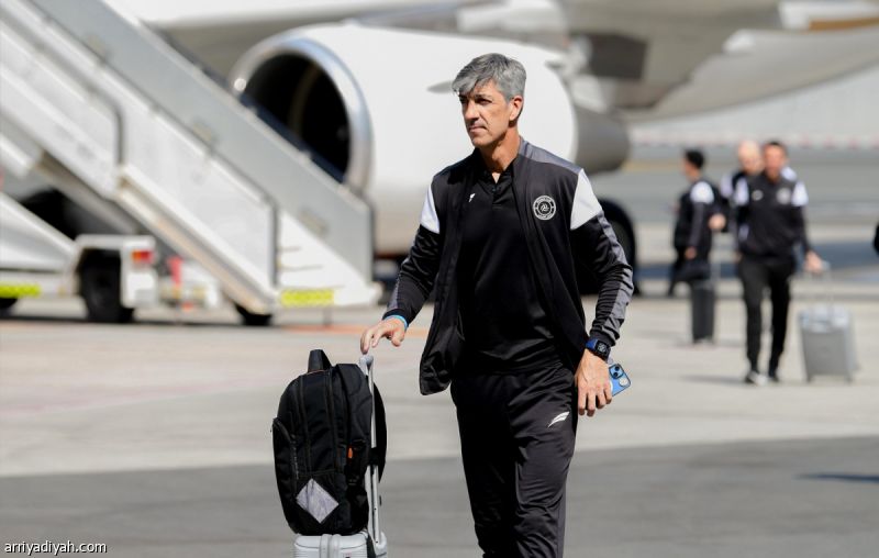 رسميا.. الشباب يبعد ألجواسيل ويكلف المطيري