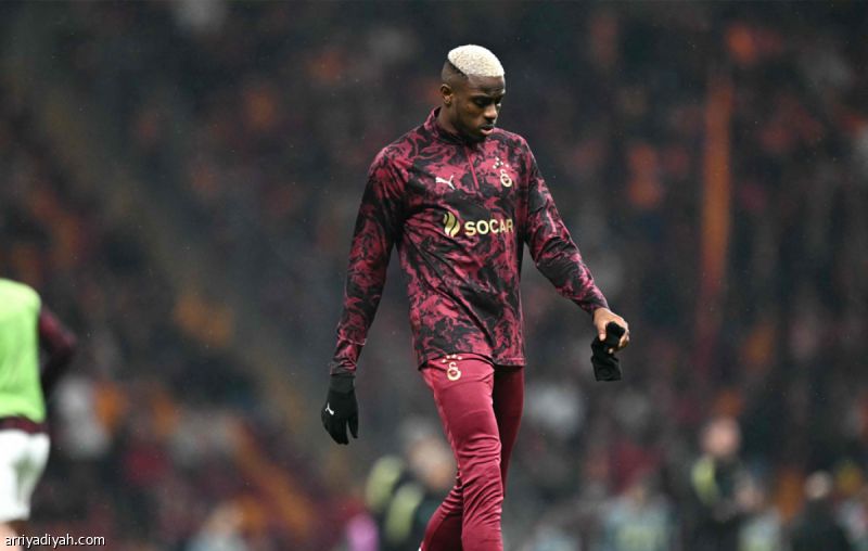 أوسيمين: نابولي عاملني بقسوة.. واليوفي طلبني