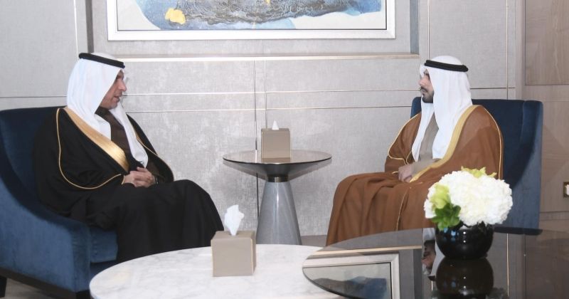 مبارك الصباح ملتقياً رئيس هيئة الإذاعة والتلفزيون السعودي