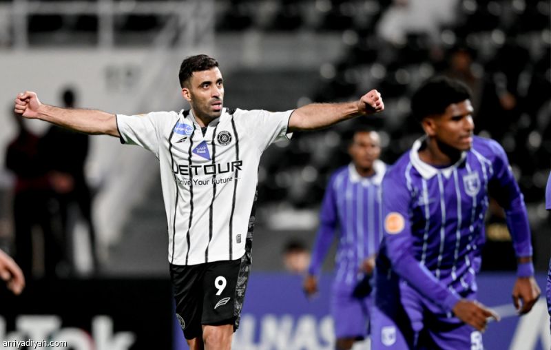 بانتصار تاريخي.. الشباب يخطف بطاقة التأهل