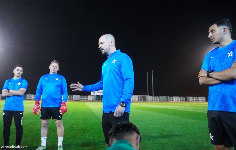 قبل الأهلي.. إل مايسترو يطالب بنسيان انتصار الخلود