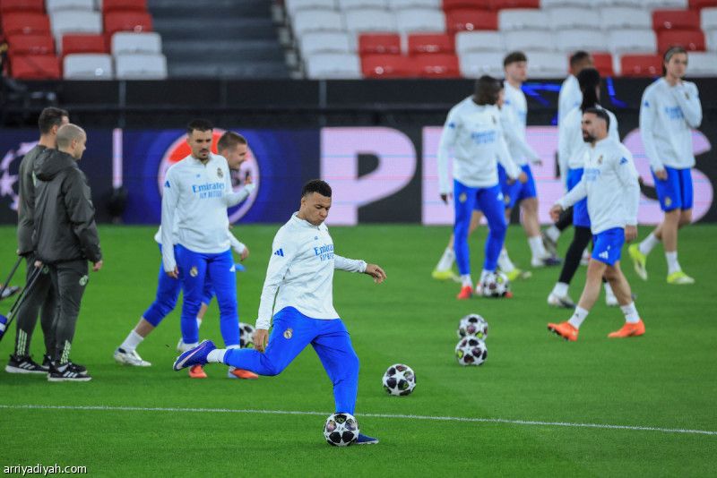 على ملعب النور.. بنفيكا يهدد الريال بصدمة رابعة