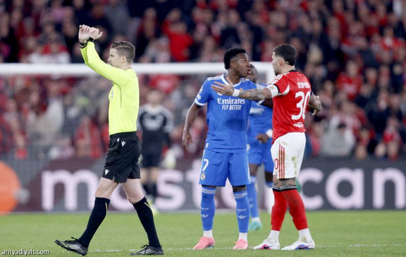 «يويفا» يحقق في واقعة بريستياني وفينيسيوس