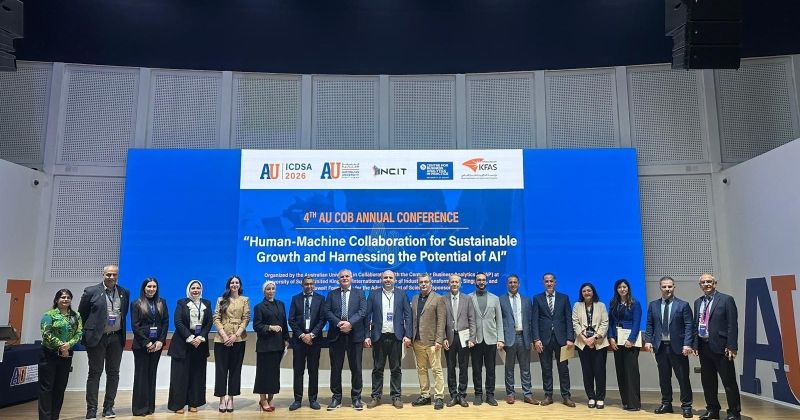 المشاركون في المؤتمر