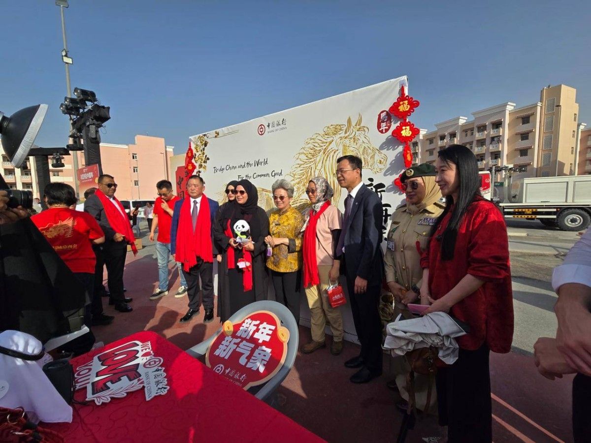 800 مشارك في احتفال برأس السنة الصينية