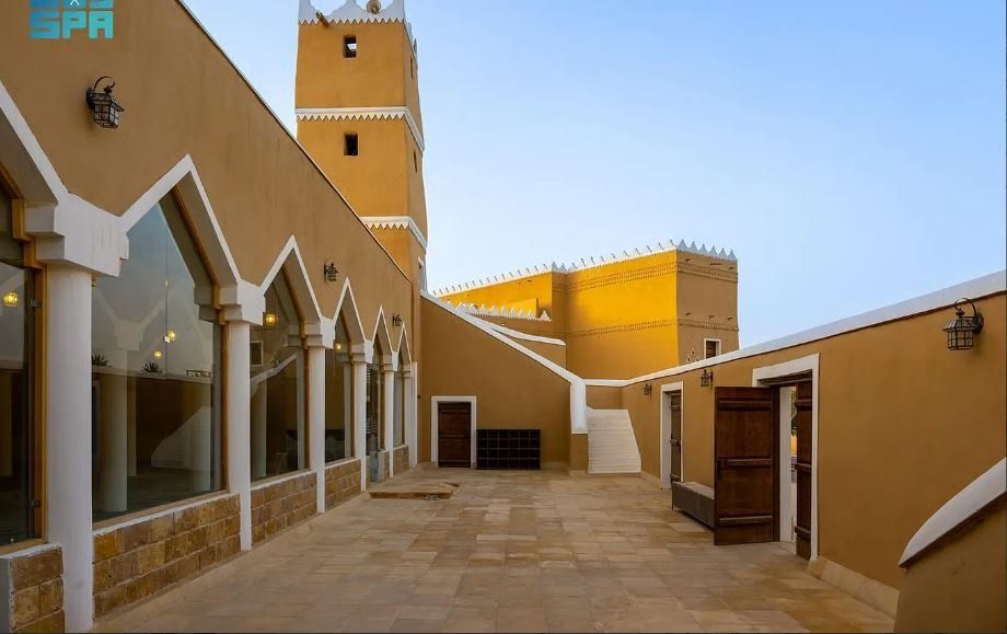 رسمياً:  السعودية تبهر العالم بتحفة فنية في الدرعية بعد إعادة تجديدها وافتتاحها رسمياً