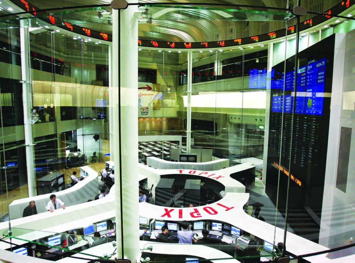 تحسّن توقعات أرباح الشركات يدفع أسهم أوروبا إلى مكاسب أسبوعية