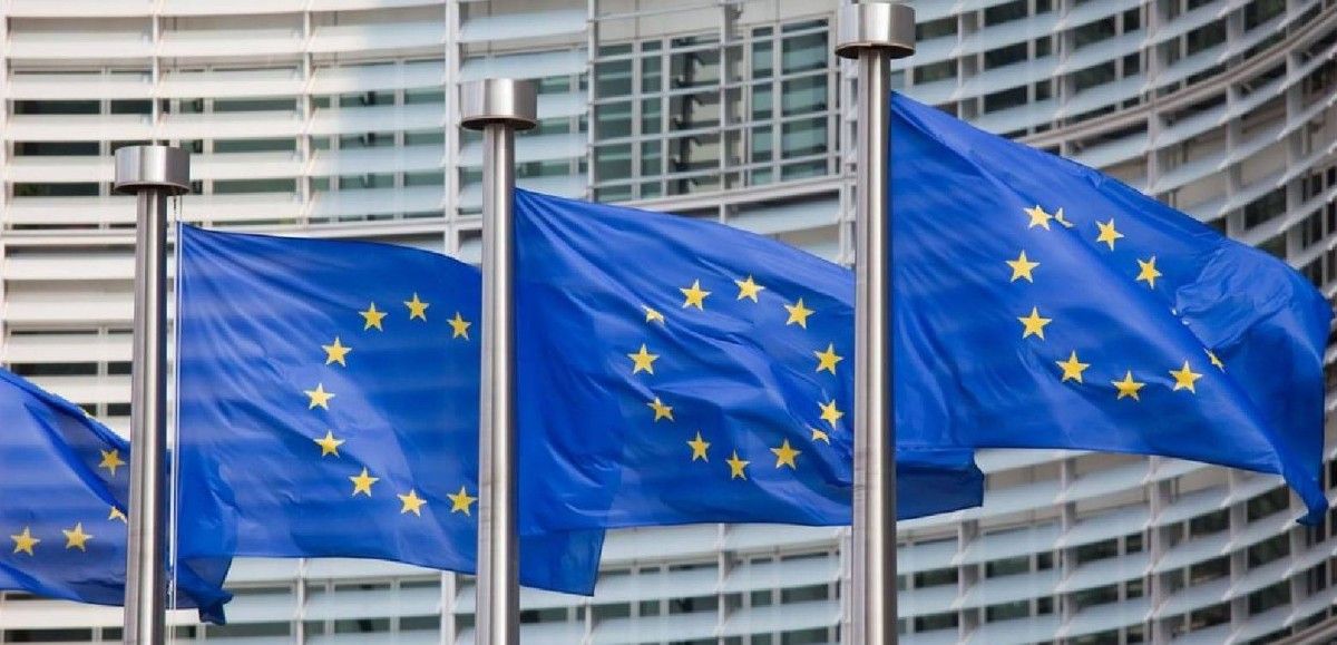 فرنسا: الاتحاد الأوروبي لديه أدوات الرد على رسوم ترامب الجمركية