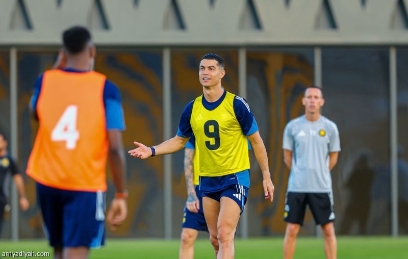 من أجل الحزم.. النصر يستدعي 21 لاعبا