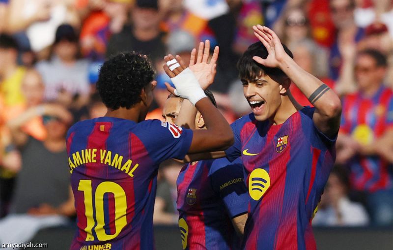 بثلاثية ليفانتي.. برشلونة يستعيد الصدارة