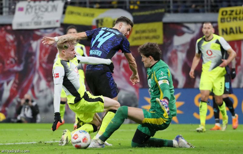 لايبزيج يوقف انتصارات دورتموند