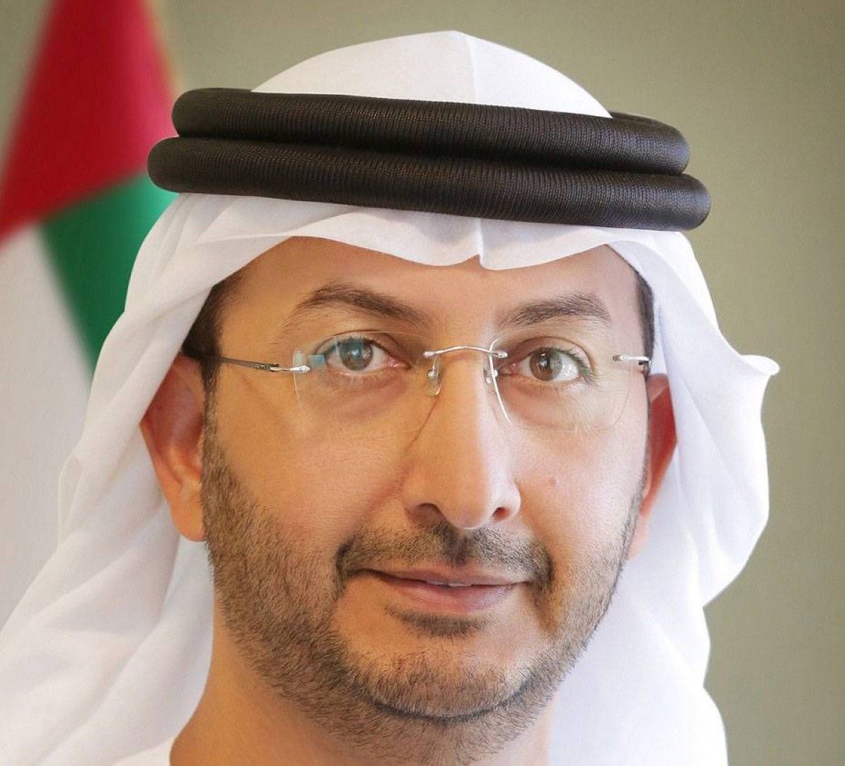 «الاقتصاد» تسلط الضوء على جهود الإمارات في تعزيز تنافسية التجارة الرقمية