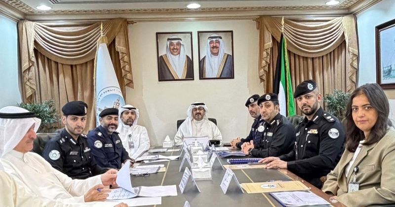 محافظ العاصمة مترئساً اجتماع اللجنة الأمنية بمجلس المحافظة