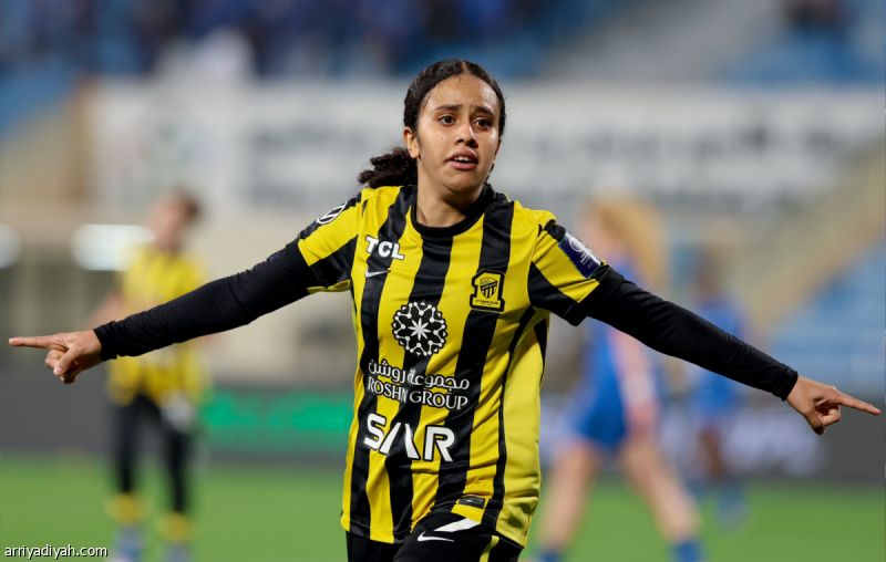 الاتحاد يسقط الهلال.. ويؤجل فرحة النصر