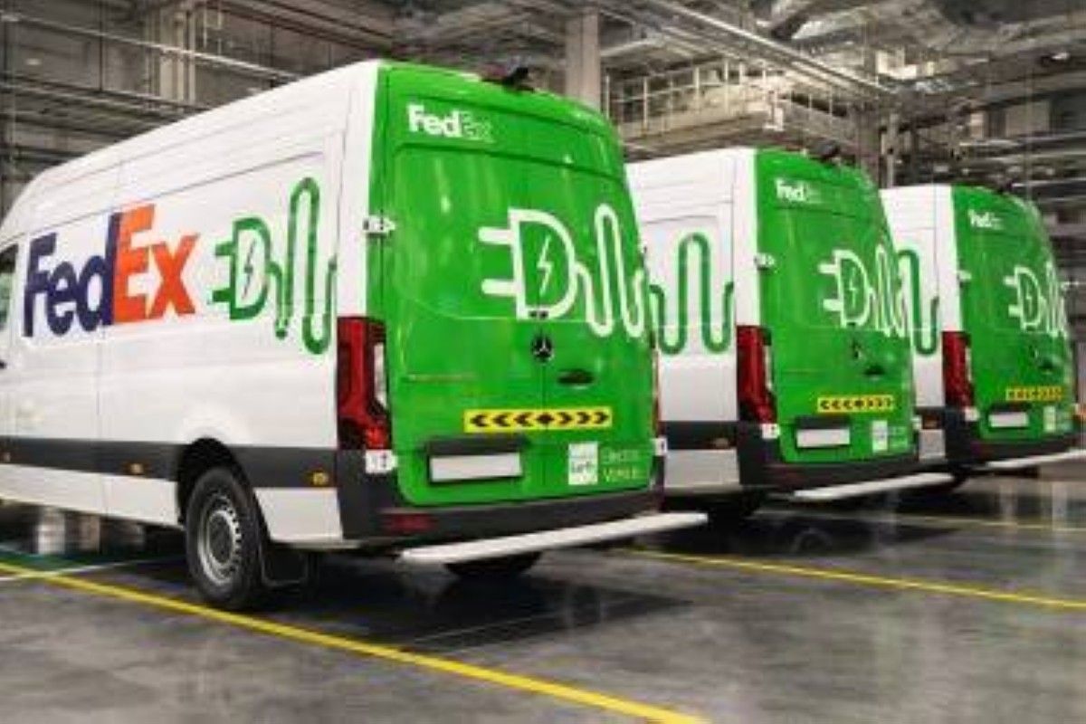 الإمارات أول سوق لفيديكس في الشرق الأوسط تعتمد شاحنات‎ ‎مرسيدس- بنز «إي سبرينتر» الكهربائية