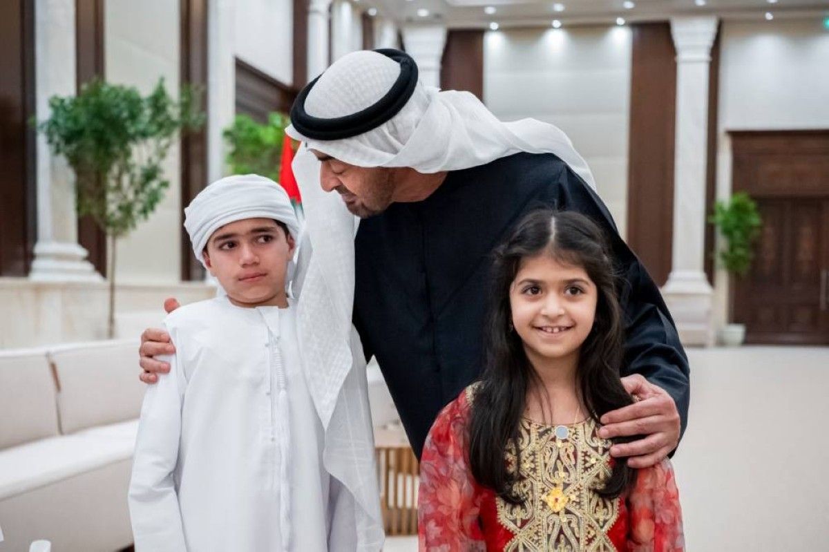 رئيس الدولة يستقبل وفد مركز أبوظبي للخلايا الجذعية ومستشفى ياس كلينك