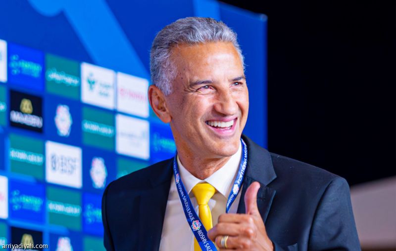 غياب محزري والعلائلي يربك شاموسكا