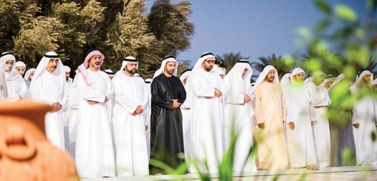 تلاحم القيادة والشعب.. ركيزة تماسك الأسرة الإماراتية الكبيرة
