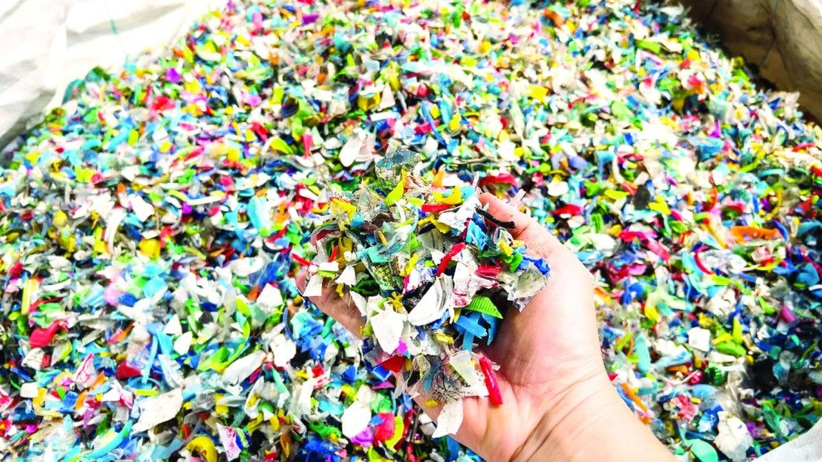 خل من نفايات البلاستيك