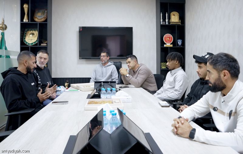 مساعدو رينارد يزورون ضمك وأبها