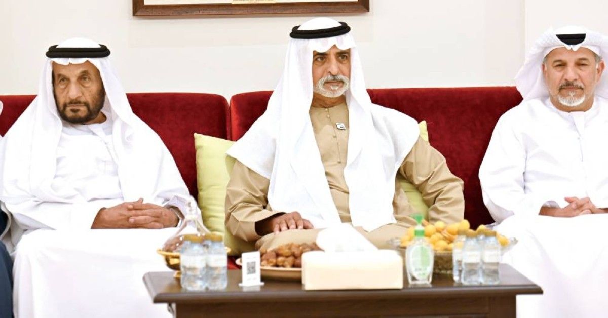 نهيان بن مبارك يعزي في وفاةعوشة القبيسي