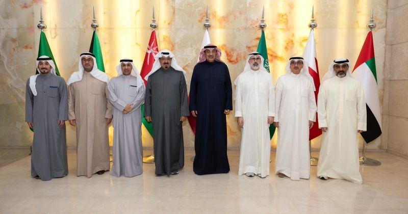 سمو ولي العهد وسمو رئيس مجلس الوزراء يزوران ديوان عام وزارة الخارجية